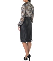 блуза с тъмна щампа BOGDANA