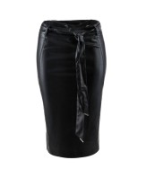 черна кожена пола ELASTIK