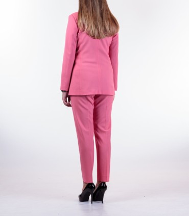 Дамски розов костюм