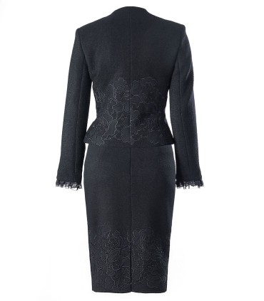 Черна дамска вълнена пола с бродерии до коляното