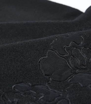 Черна дамска вълнена пола с бродерии до коляното