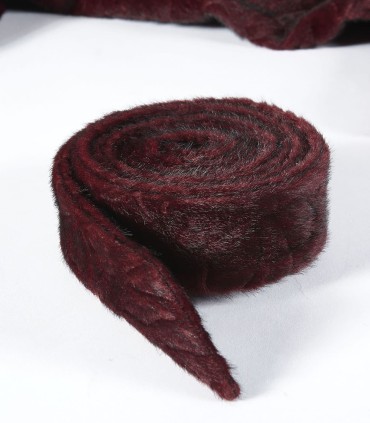 Късо дамско Пухкаво палто в як бордо цвят с колан от ЕТЕРЕ