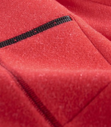 Дамско сако в червен цвят с заоблени ревери перфектно за костюм