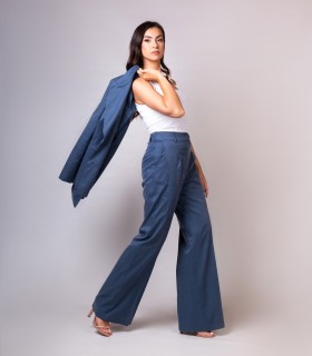 Широк летен дамски панталон от лека и ефирна материя