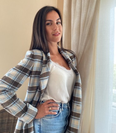 Удължено сако в каре