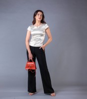 Елегантна блуза с къс ръкав слонова кост