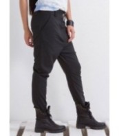 Черен панталон с ниско дъно и джобове Харем