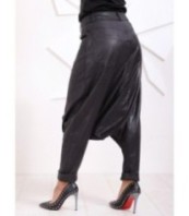 Панталони от изкуствена кожа с ниско дъно и тесни крачоли тип Харем