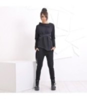 Комплект от две части панталон с ниско дъно и риза с дълги ръкави