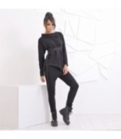 Комплект от две части панталон с ниско дъно и риза с дълги ръкави