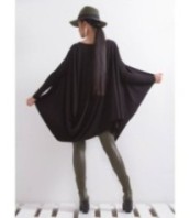 Свободна черна туника