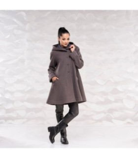 Вълнено палто с широка кройка