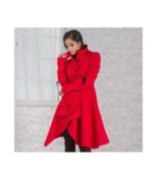 Червено асиметрично палто