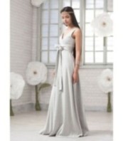 Ленена шаферска рокля