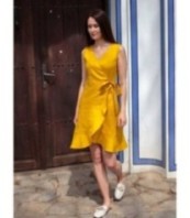 Жълта кафтанена рокля