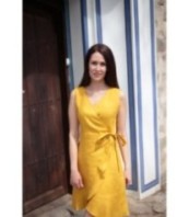 Жълта кафтанена рокля