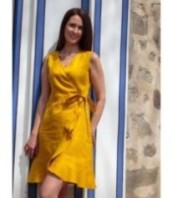 Жълта кафтанена рокля