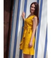 Жълта кафтанена рокля