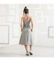 Ленена рокля с тънки презрамки