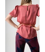 Дамска блуза с къс ръкав