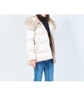 Пухено яке с качулка