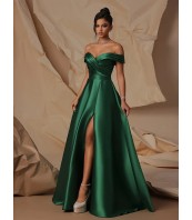 Официална зелена рокля с открити рамене и гол гръб