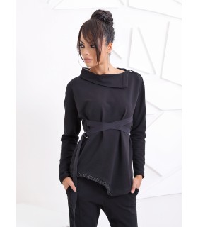 Асиметричен черен топ с декоративен колан